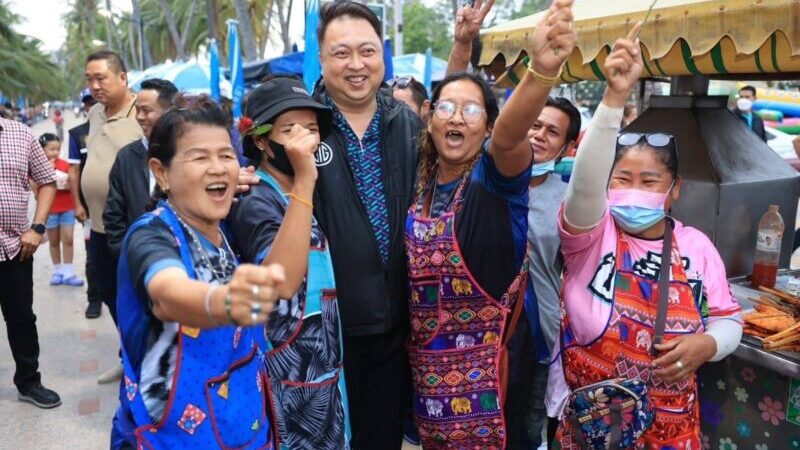 คนหนองมน-บางแสนยืนอยู่เคียงข้าง”รองเฮ้ง”สุชาติ ชมกลิ่น