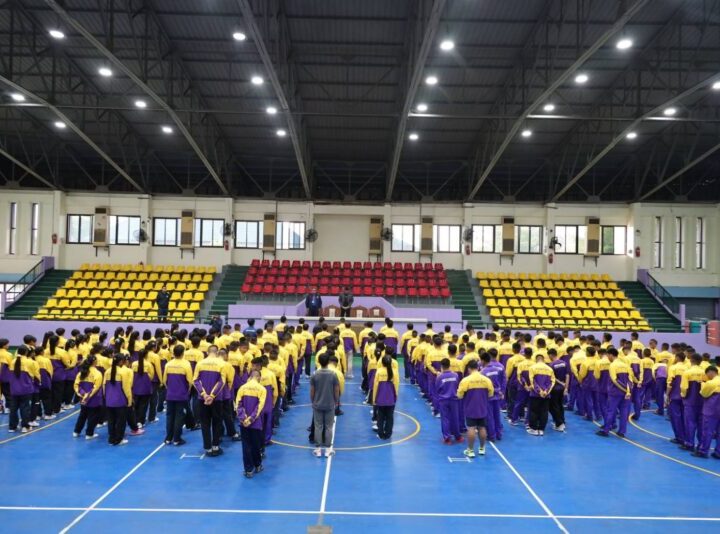 พิษณุโลก นายก อบจ.พิษณุโลก กล่าวให้โอวาทแก่นักกีฬาร่วมการแข่งขันกีฬา ศรีเกษเกมส์, เมืองแพร่เกมส์ และกีฬานักเรียนนักศึกษา จังหวัดบุรีรัมย์