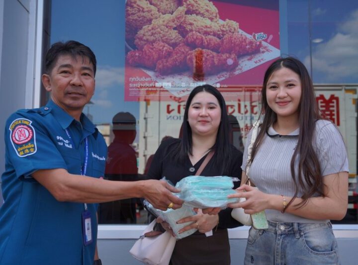 มูลนิธิป่อเต็กตึ๊ง ห่วงใยสุขภาพประชาชนในส่วนภูมิภาค ลงพื้นที่ 3 จังหวัดภาคอีสาน แจกจ่ายหน้ากากอนามัยแก่ประชาชน ฝ่าวิกฤตมหันตภัยจมฝุ่นพิษ [PM2.5เกินมาตรฐาน]