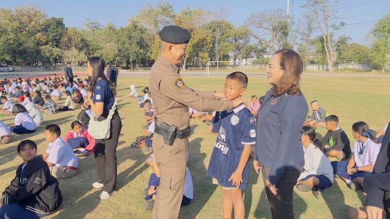 บุรีรัมย์ ปลื้มหน้าเสาธง ป 5 ได้เสื้อฟุตบอลตามฝันหลังขอไว้หน้าสนาม