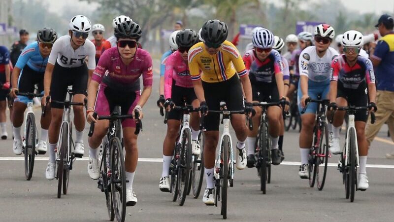 “สราวุฒิ-ชนิภรณ์-ณัฐชา” นักปั่นชุด อชก. คว้าแชมป์โรดเรซสองล้อ ปทท. สนาม 2 “กฤษฏ์ เพ็ญสุภา” นายก อบจ.พิจิตร ติดใจ อยากให้จัดแข่งขันจักรยานแบบนี้ทุกเดือน