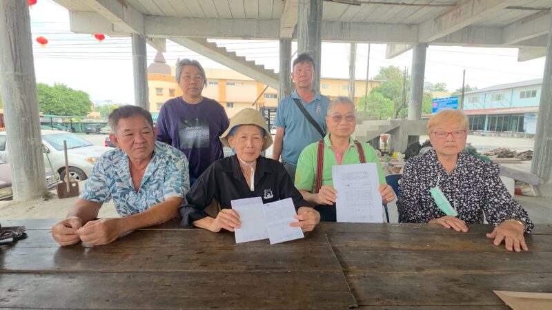 ปทุมธานี – เจ้าแม่หอพักคลอง 6 ฮุบเงินบริจาคสร้างศาลเจ้า 1 ล้าน เหลี่ยมเปลี่ยนบัญชีร่วมเป็นชื่อตัว นานกว่า 16 ปี ทำให้ศาลเจ้าสร้างไม่เสร็จ