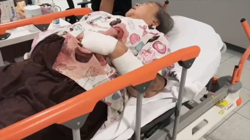 ชาวบ้านผวาชายคลุ้มคลั่งคว้ามีดฟันพ่อแม่จนบาดเจ็บ