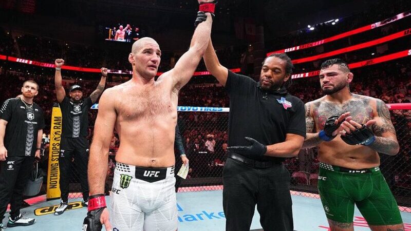 สตริคแลนด์ มาดุไล่ทุบดับซ่า เฮอร์นานเดซ ยก 3 ศึก UFC Houston