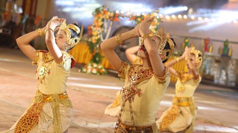 ชาวกำแพงเพชร 669 คน ร่วม รำพุทธบูชา ยิ่งใหญ่ตระการตาใต้แสงจันทรุปราคาเต็มดวง จังหวัดกำแพงเพชรจัดพิธีเปิดงานประเพณี “นบพระ-เล่นเพลง และงานกาชาดจังหวัดกำแพงเพชร ประจำปี 2569” อย่างยิ่งใหญ่