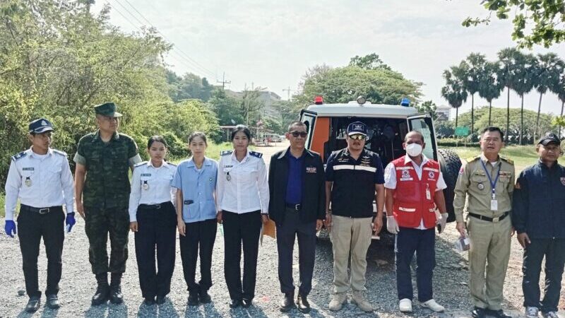 ตราด ส่งกลับผ่านชายแดนหาดเล็กหญิงชราชาวกัมพูชา วัย 75 ปี ป่วยด้วยด้วยโรคประจําตัวส่งกลับภูมิลําเนาจังหวัดเกาะกง