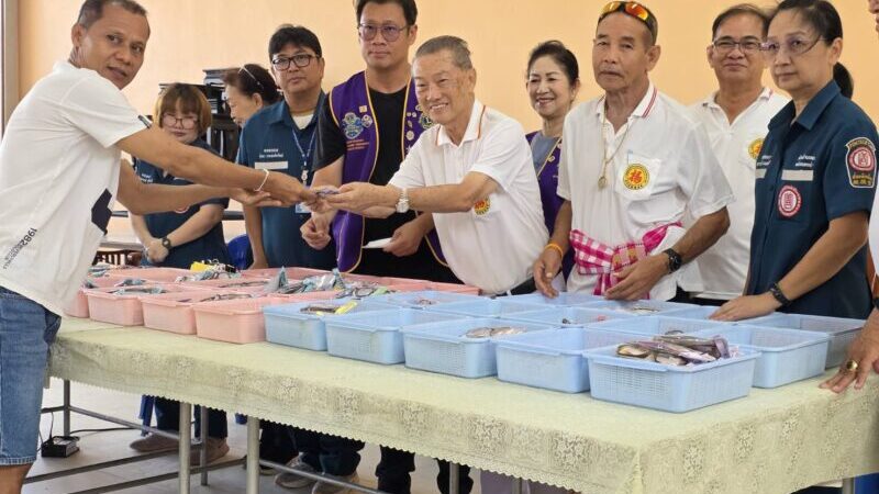 มูลนิธิป่อเต็กตึ๊ง ฝ่ายสาธารณภัย ร่วมกับ มูลนิธิกุศลศรัทธาสุราษฎร์ธานี จังหวัดสุราษฎร์ธานีออกหน่วยบริการประชาชนโดยไม่มีค่าใช้จ่าย