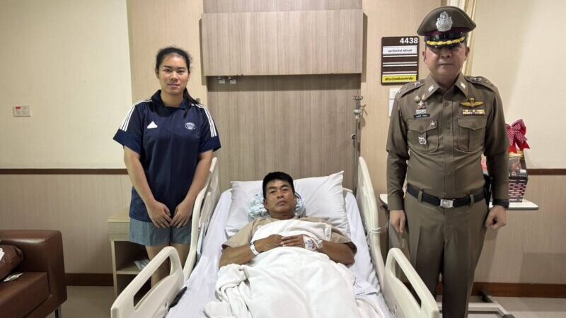 ภ.จว.พิษณุโลก วันนี (9มีค69) เวลา 13.30น. พล.ต.ต.นิคม เครือนพรัตน์ ผบก.ภ.จว.พิษณุโลก มอบหมายให้ พ.ต.อ.มนต์ศักดิ์ แก้วอ่อน รอง ผบก.ภ.จว.พิษณุโลก ให้มาตรวจเยี่ยม ร.ต.ท.สมร จันทร์หอม รอง สว.(ป) สภ.พรหมพิราม ภ.จว.พิษณุโลก ซึ่งได้รับบาดเจ็บจากการปฎิบัติหน้าที่ (ซีโครงหัก )