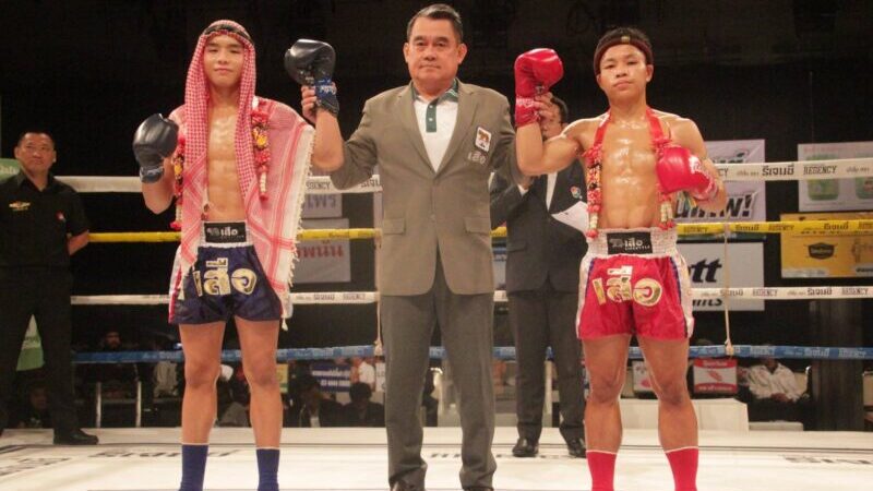 เปรี้ยงเดียวยุติ! “นําเจริญ” ปล่อยหมัดฮุก “สะตอเพชร” หงายท้องยก 3 ศึก “มวยรอบปูนเสือ มวยไทยพันธุ์แท้ ครั้งที่ 25” สาย B นัดที่สอง