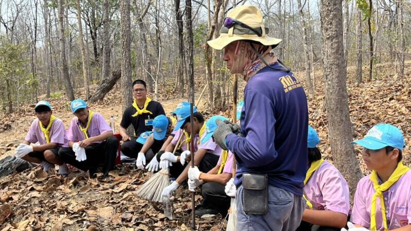 ศูนย์อำนวยการจิตอาสาพระราชทาน มณฑลทหารบกที่ 310 ร่วมทำแนวกันไฟ สร้างฝายชะลอน้ำ ในพื้นที่จังหวัดตาก