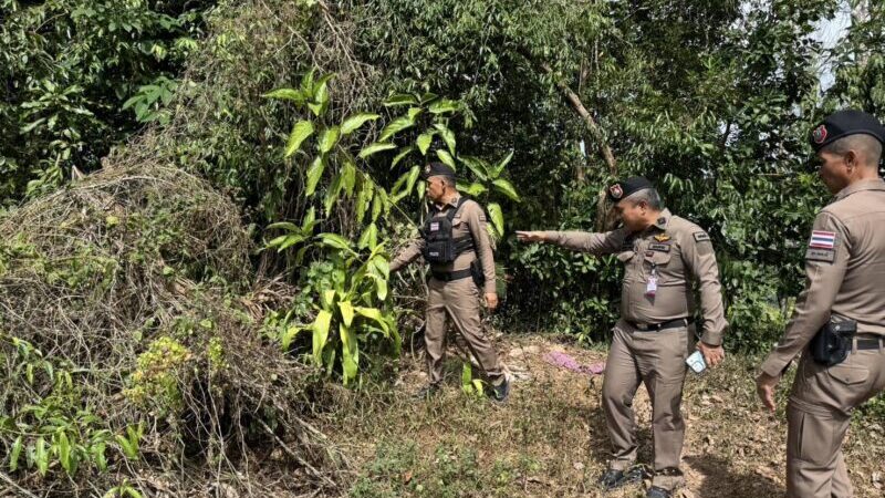 เจ้าหน้าที่ ตำรวจ สภ.คอหงส์ลงพื้นที่ ตรวจสอบกรณีข่าว “วางยาเบื่อสุนัขเขาคอหงส์ตายเกลื่อนกว่า 30 ตัว” พบซากสุนัขเพียง 1 ซาก เตรียมส่งตรวจหาสารพิษ