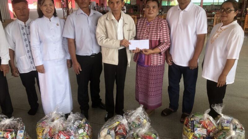 ชาวอำเภอศรีสมเด็จ ร่วมกันจัดกิจกรรมโครงการ “ ถนนสายบุญด้วยพลัง บวร.ครั้งที่ 56