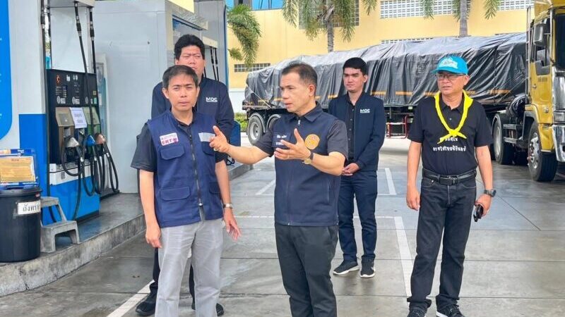 “บางสะพานตึง! จำกัดเติมน้ำมัน สั่งคุมเข้มห้ามกักตุน—ธุรกิจเครื่องจักรหนักสะดุด วอนรัฐเร่งแก้”