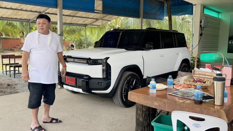 ส.ส.ชลบุรี สนองนโยบาย“นายกรัฐมนตรี”ใช้รถไฟฟ้าแทนรถน้ำมันในช่วงสถานการณ์น้ำมันแพงทำให้รัฐประหยัดค่าใช้จ่าย