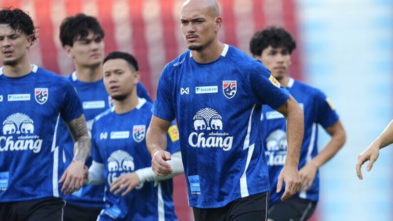 ทีมชาติไทย ซ้อมสนามแข่ง เตรียมชี้ชะตาดวลเติร์กฯ, “กฤษดา-ศุภชัย” ชวนแฟนบอลเชียร์ที่ราชมังฯ เพื่อชนะและเข้ารอบไปด้วยกัน