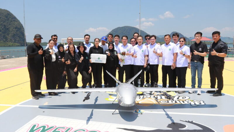 พังงา-“ยาบินได้” รมว.สาธารณสุขร่วมทดสอบ“โดรนขนส่งยา”เกาะปันหยี ปั้นต้นแบบยกระดับการแพทย์พื้นที่เกาะ