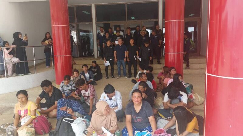 ตำรวจ ภ.9 จับมือ ภ.3 เปิดปฏิบัติการ MOU ล่าข้ามถิ่น! รวบ 27 ผู้ต้องหาคดีโกงออนไลน์-ฉ้อโกง ส่งตัวดำเนินคดีรับช่วงระดมกวาดล้าง