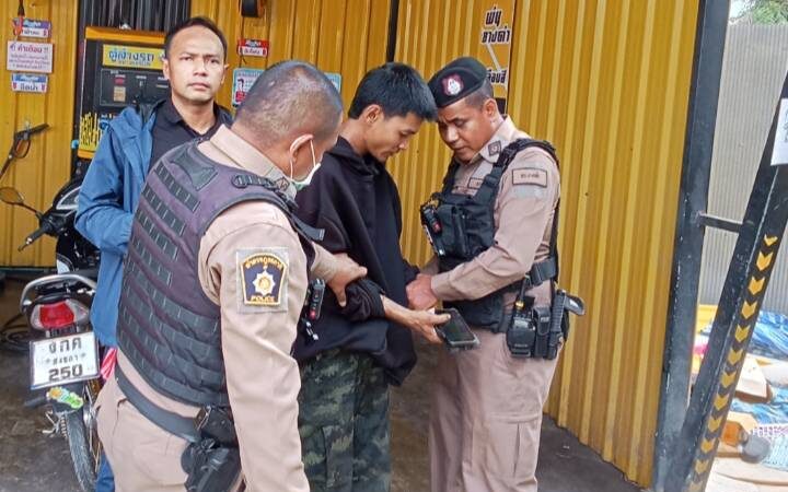 ผู้ใหญ่บ้านนำทีมตะครุบโจรกระจอก ย่ามใจย้อนงัดตู้ร้านล้างรถหยอดเหรียญซ้ำตู้เดิม พบเครื่องมือคาหนังคาเขา อ้างหาเงินเลี้ยงลูก