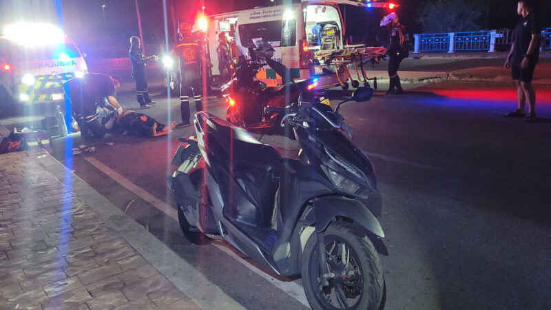 หนุ่มปทุมธานีเมาซิ่งมอเตอร์ไซค์ เหินคอสะพานวงเวียนหาดอมรา ก่อนเสียหลักล้มบาดเจ็บ