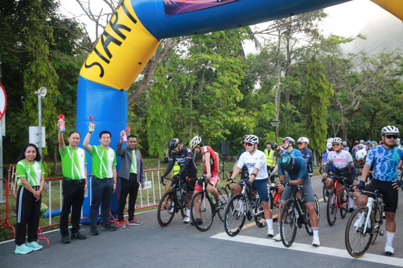 พังงา-นักปั่นไทยเทศกว่า 200 คน ร่วมชิงชัยการแข่งขันจักรยานทางไกล “ทัวร์ ออฟ พังงา ครั้งที่ 9” ระยะทาง 69 กม.