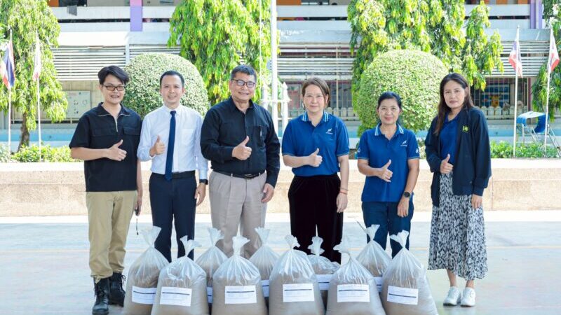 ปทุมธานี – ฟิวเจอร์พาร์คส่งต่อปุ๋ยอินทรีย์จากเศษอาหารมอบโรงเรียนทองพูล สร้างพื้นที่สีเขียวปลูกจิตสำนึกสิ่งแวดล้อม