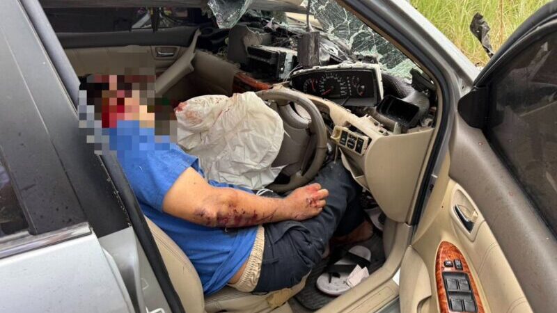 ปทุมธานี – หนุ่มขับเก๋งชนการ์ดเลนด์เสียบทะลุรถเสียชีวิต