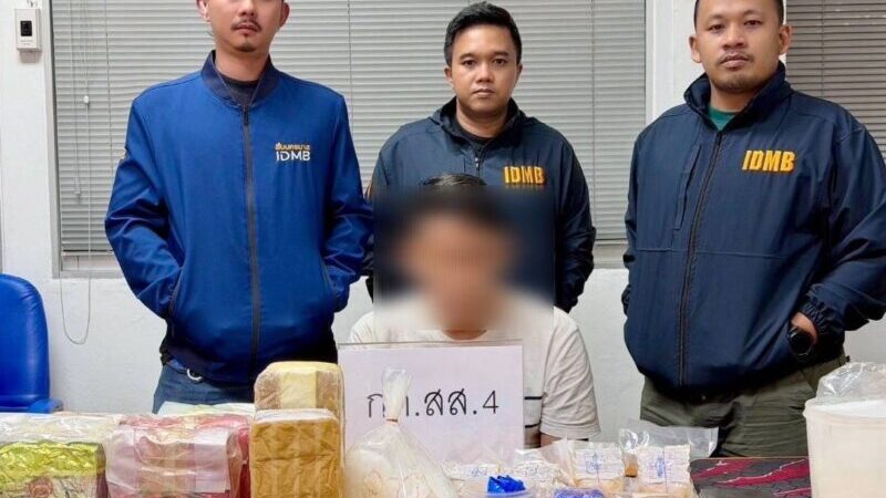 สืบนครบาลบุกจับเอเย่นต์ค้ายา ยึดยาบ้า 3 หมื่นเม็ด ไอซ์กว่า 6 กก. ย่านบางแค