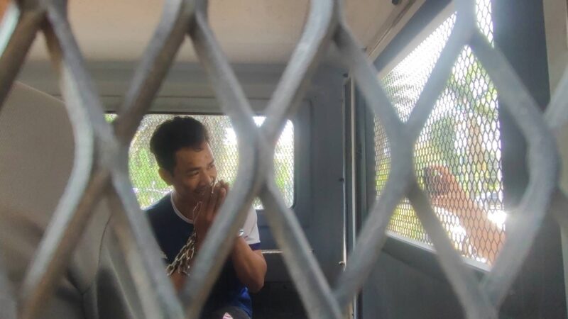 ปทุมธานี – ตร.นำตัวคนขับหกล้อชนตร.เสียชีวิตฝากขังศาลธัญบุรีเจ้าตัวสำนึกผิดอยากขอขมาศพแต่ไร้โอกาส