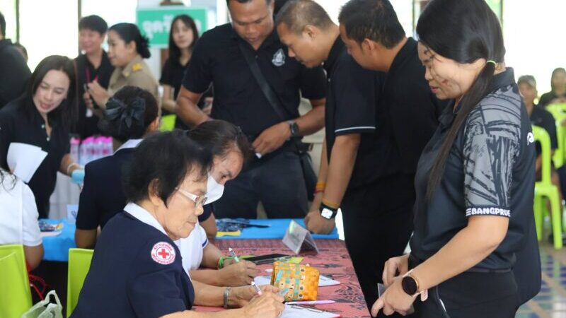 จ.จันทบุรี – สภากาชาดไทยจัดหน่วยแพทย์เคลื่อนที่ “เรือพระราชทานเวชพาหน์” ลงพื้นที่จันทบุรี ให้บริการสุขภาพฟรี สืบสานพระราชปณิธาน