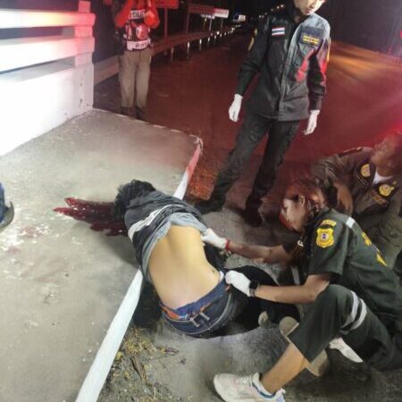 ปทุมธานี – โจ๋เจ้าถิ่นควบจยย.ไล่ยิงเด็กดุสิตดับ 1 เจ็บ 2