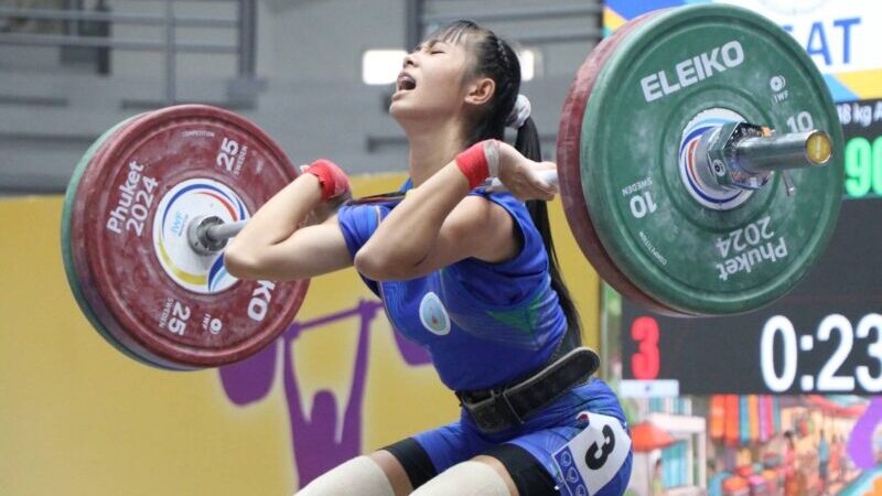 “ปนัดดา พรมชาติ” โรงเรียนกีฬาเทศบาลนครนครราชสีมา เอ ทำผลงานยอดเยี่ยมคว้า 3 เหรียญทอง รุ่น 48 กิโลกรัม หญิง