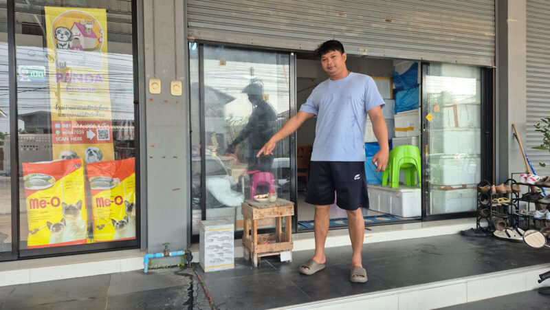 วงจรปิดจับภาพ โจรคู่หูขี่จักรยานยนต์ขโมยยกรูปปั้นพญานาคกลางดึก เจ้าของสุดช้ำเป็นของรักยึดเหนี่ยวจิตใจ