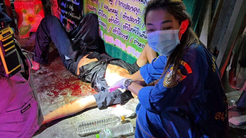 วงสุราเดือดอดีตดับเพลิงบางปูคว้ามีดจ้วงแทงช่างไฟฟ้ากรมอุตุจนบาดเจ็บสาหัส