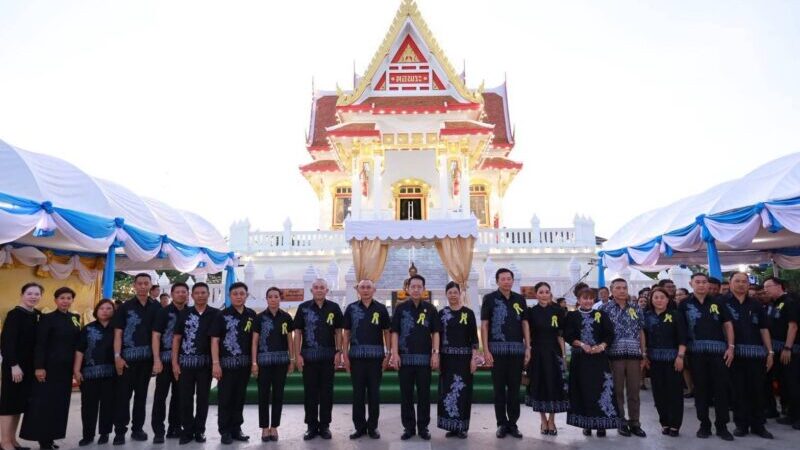 จังหวัดชลบุรี – จัดพิธีเจริญพระพุทธมนต์เพื่อความเป็นสิริมงคล เนื่องในโอกาสเปิดงานนมัสการพระพุทธสิหิงค์และงานสงกรานต์จังหวัดชลบุรี ประจำปี 2569 สืบสานประเพณีอันดีงามของท้องถิ่น และเปิดโอกาสให้ประชาชนร่วมสักการะพระพุทธสิหิงค์ พระคู่บ้านคู่เมืองของจังหวัดชลบุรี