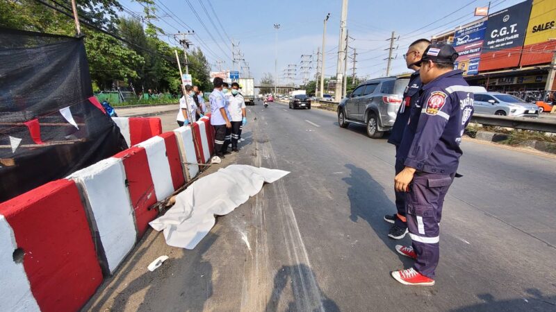ปทุมธานี – กล้องหน้ารถจับภาพนศ.สาวขับจยย.ถูกรถเทเลอร์ชนเสียชีวิต