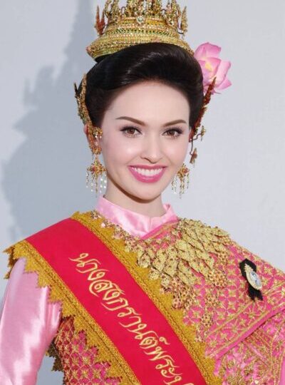 นศ.จุฬาฯ วัย 19 ปี คว้ามงฯ “นางสงกรานต์พระประแดง 2569” เสียงเชียร์ล้นหลาม สะท้อนพลังวัฒนธรรมมอญคึกคัก