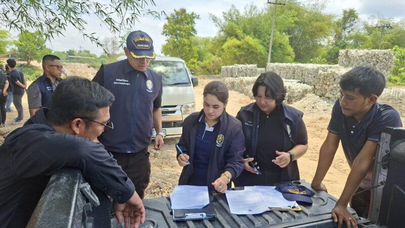 พังงา-ชาวบ้านโวยบริษัทยักษ์ใหญ่ ปิดลำคลองสาธารณะ สูบน้ำไปขายภูเก็ต เรือประมงพื้นบ้านเดือดร้อนหนัก เจ้าหน้าที่เตรียมดำเนินคดี