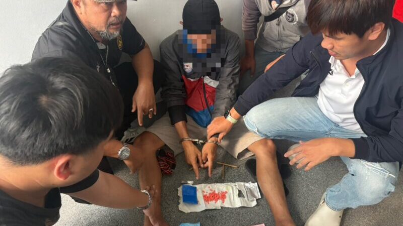 สืบบางรักรวบหนุ่ม 49 ปี พร้อมยาบ้า–ไอซ์กลางย่านสุริยวงศ์ อ้างเสพเอง ผลตรวจปัสสาวะพบสารเสพติด