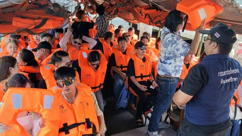 วันหยุดยาวสงกรานต์ นทท. แห่เดินทางพักผ่อนเกาะสีชังแน่นใกล้ประหยัดค่าน้ำมันเดินทาง คาดเงินสะพัดนับสิบล้านบาท