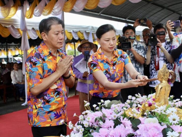 เริ่มแล้วสงกรานต์จันทบุรีกวนข้าวทิพย์สืบสานประเพณี ก่อนเล่นน้ำสงกรานต์กลางคืน เทศบาลเมืองจัด 2 คืน