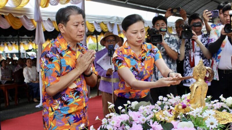เริ่มแล้วสงกรานต์จันทบุรีกวนข้าวทิพย์สืบสานประเพณี ก่อนเล่นน้ำสงกรานต์กลางคืน เทศบาลเมืองจัด 2 คืน