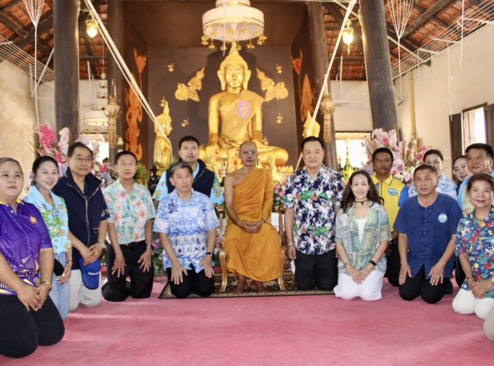 นายกฯ “อนุทิน” ลงพื้นที่จันทบุรี ตรวจด่านสงกรานต์ 69 ย้ำ “เมาไม่ขับ” พร้อมสุ่มเช็กสต๊อกปั๊มน้ำมัน และเข้าวัดทำบุญวันปีใหม่ไทย