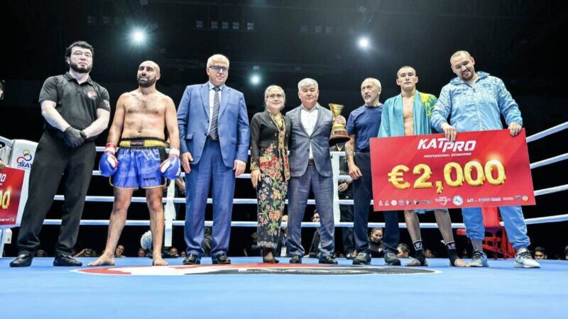 ชัยณรงค์-สิริทรัพย์ คว้าแชมป์ แคทโปร โปรเฟสชันนอล คิกบ็อกซิ่ง