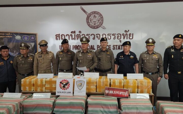 บุกทลายโกดังยาบ้า “แบงค์ เพชรบูรณ์” ยึดกว่า 9.5 ล้านเม็ด มูลค่าทะลุ 300 ล้าน ใช้บ้านเช่าบังหน้าอ้างค้าขายมะขาม