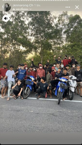 วัยรุ่นกร่างยิงปืนหน้ามัสยิดกลาง หันกระบอกปืนออกถนน เสี่ยงโดนผู้สัญจร ก่อนโพสต์อวดปืนและคลิปลงโซลเชียล