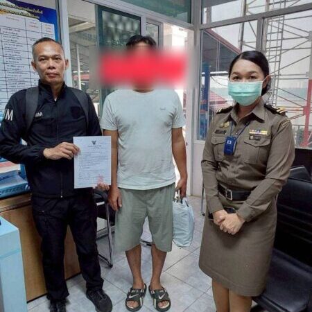 ตม.เชียงแสนรวบหนุ่มจีนตามหมายจับศาลร้อยเอ็ด คดีฉ้อโกง-ปลอมเอกสาร-ฟอกเงิน