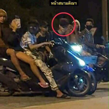 ซาส์เต็มสปีด! วัยรุ่นหนุ่มสาวก่อเหตุซ้ำซ้อน ยิงปืน-รุมทำร้าย ล่าสุดพบไล่ยิงกลุ่มวัยรุ่นอยู่หน้าร้านจุดที่ 2 บ้านควนหิน จนท.อยู่ระหว่างติดตามจับกุมมือยิง