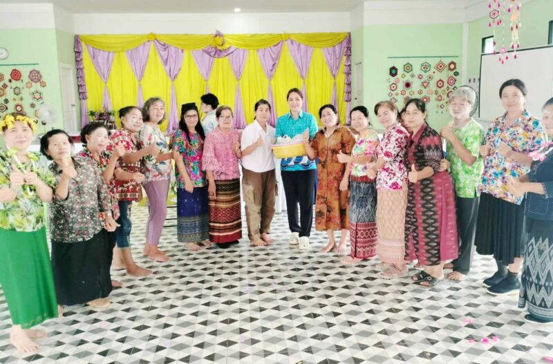 “สจ.กิ๊บ” ลงพื้นที่บ้านบึง ร่วมกิจกรรมโรงเรียนสูงวัยมาบไผ่วิทยา สร้างรอยยิ้ม เติมความสุขผู้สูงอายุ