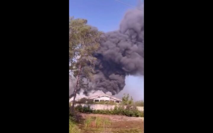 ไฟไหม้บ่อขยะเกาะแต้ว ควันโขมงกระทบชาวบ้านใกล้เคียง ผู้สูงอายุ-เด็กต้องสวมหน้ากากป้องกัน