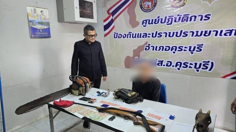 พังงา-ฝ่ายปกครองคุระบุรีบุกจับชายวัย 51 ปี พร้อมยาบ้ากว่า 500 เม็ด ปืน-เครื่องกระสุน และซากสัตว์ป่าคุ้มครอง